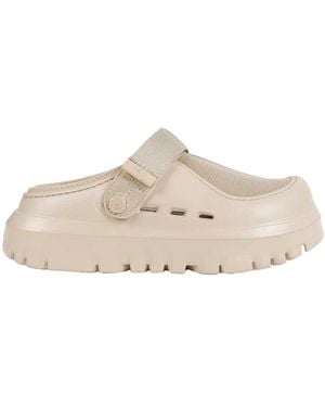 UGG Clogs - Natural