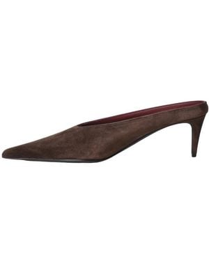 Magda Butrym Schoenen ,Bruin ,Leer Puntige Kittenhak Mules