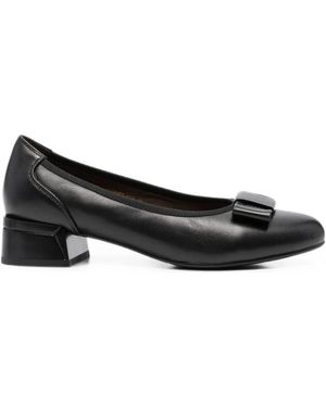 Linda Baumann Court Shoes - Black