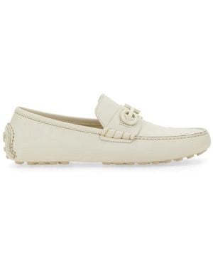 Ferragamo Gancini Ornament Loafer - Weiß
