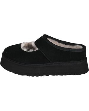 UGG Slippers - Black