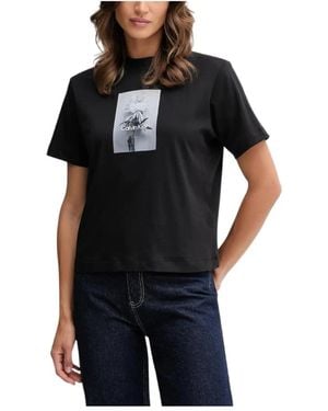 Calvin Klein Boxy Blumen Box Tee - Schwarz