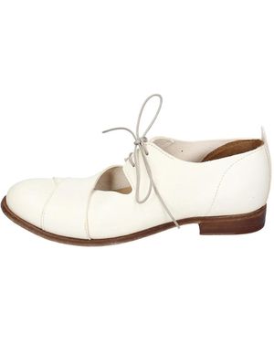 Moma Laced Shoes - White
