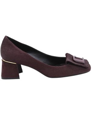 Lola Cruz Pumps - Bruin