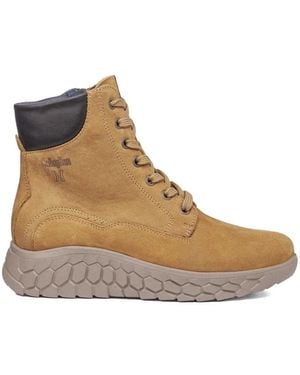 Callaghan Lace-Up Boots - Marrón