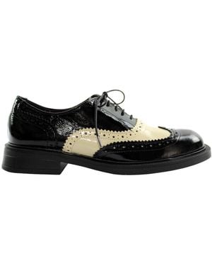 BELLE VIE Laced Shoes - Black