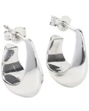 Lemaire Mini Oorstekers Met Gebogen Hanger - Wit