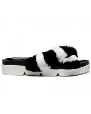 Stuart Weitzman Sliders - Black