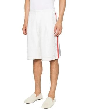Jacquemus Korte Broeken ,Wit ,Shorts Met Geborduurde Zijstreep