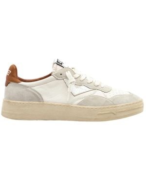 4b12 Trainers - White