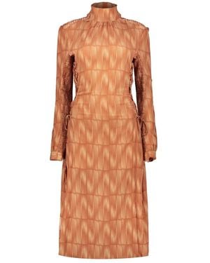 Low Classic Midi Dresses - Marrón