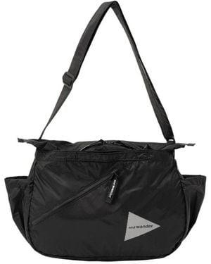 and wander Shoulder Bags - Black