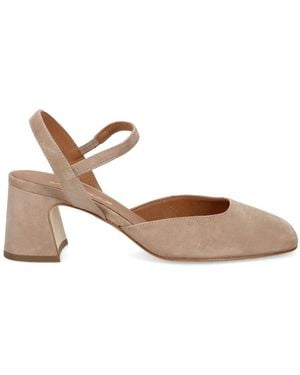 Sangiorgio Court Shoes - Natural