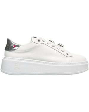 GIO+ Trainers - White