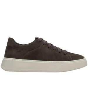 ESTRO Trainers - Brown