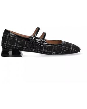 Bibi Lou Court Shoes - Black