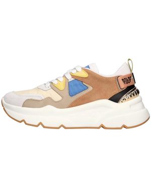 Emanuélle Vee Trainers - White