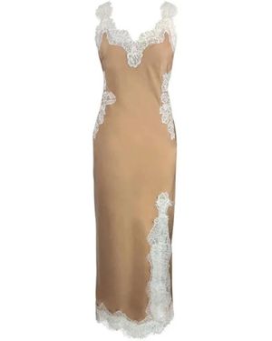 Gold Hawk Maxi Dresses - Neutro