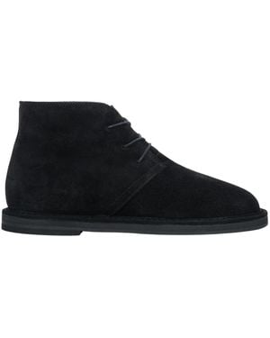 ESTRO Lace-Up Boots - Black