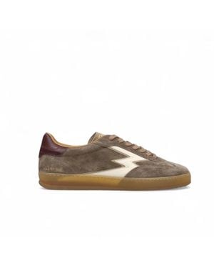 MOA Sneakers - Marrón