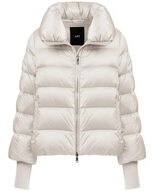 Add Jassen ,Nylon Down Cape Rasolight - Wit