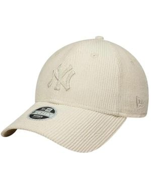 KTZ 9Forty A-Frame Corduroy - Natur