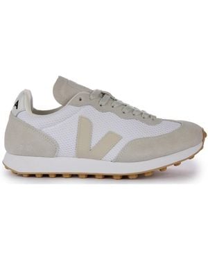 Veja Trainers - Grey