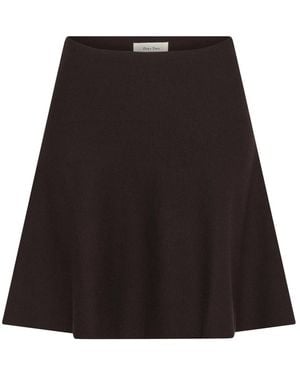 Part Two Short Skirts - Negro