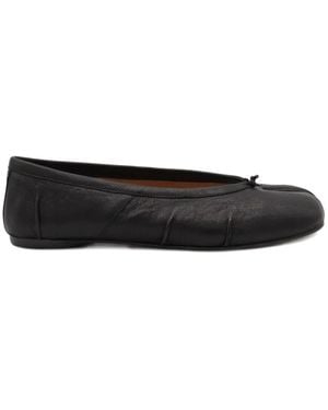 フラットシューズ Maison Margiela Maison Margiela Flat shoes Black Maison Margiela 30mm Tabi Ballerina Shoes | Black | FARFETCH