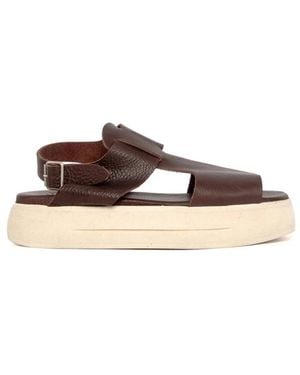 Moma Flat Sandals - Marrón