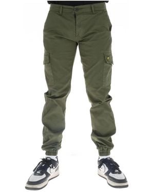 Lyle & Scott Slim-Fit Trousers - Green