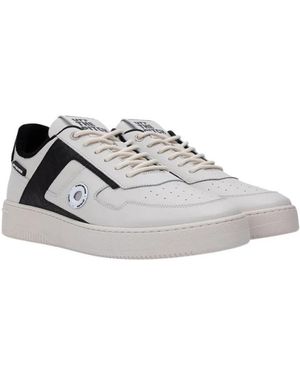 Off The Pitch Trainers - White