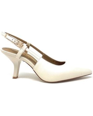 Janet & Janet Pumps - Blanco