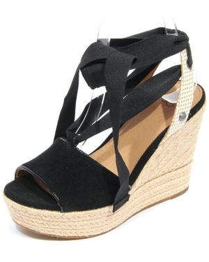 UGG Schwarze Shiloh Keilsandalette