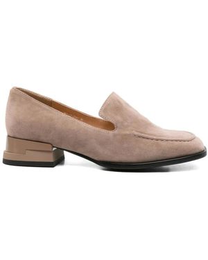 Linda Baumann Court Shoes - Grey