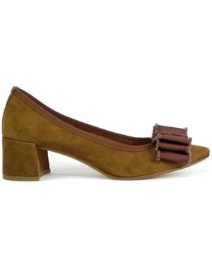 BELLE VIE Court Shoes - Brown