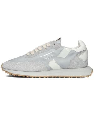 GHŌUD Trainers - White