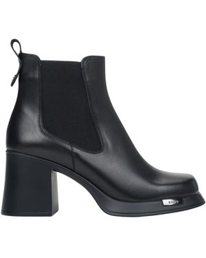 ESTRO Heeled Boots - Black