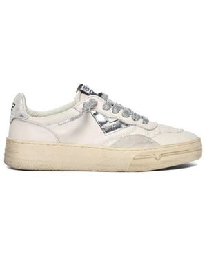4b12 Sneakers - White