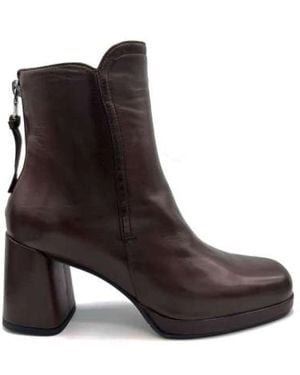 Mara Bini Heeled Boots - Brown