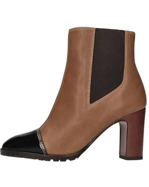 Chie Mihara Chelsea Boots - Marron