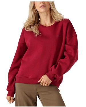 Modström Roter Pullover Für Stilvolle Wintertage