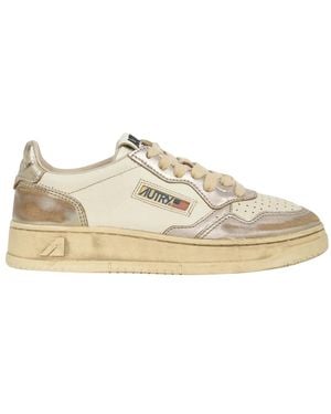 Autry Schoenen ,Wit ,Leer Lage Sneaker - Naturel