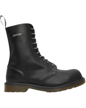 Dr. Martens 1490 Outlier Steel Toe Boot - Schwarz