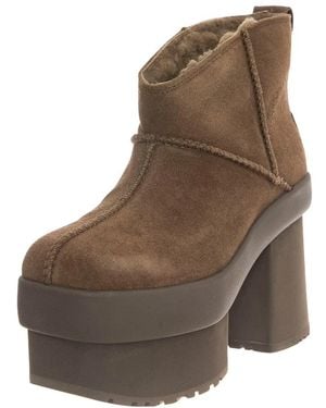 UGG Heeled Boots - Marrón