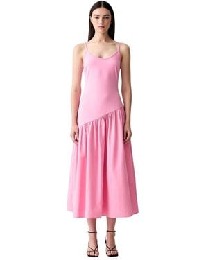 Never Fully Dressed Midi Dresses - Rosa