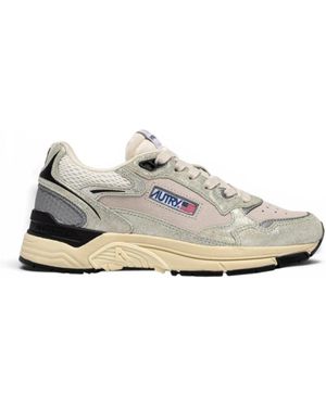 Autry Trainers - White
