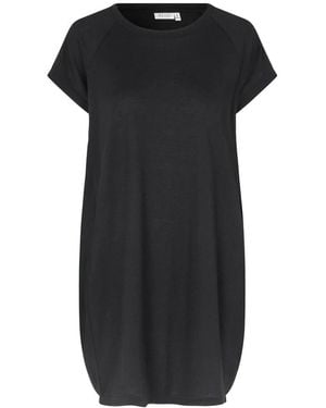 Masai Midi Dresses - Zwart