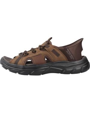 Skechers Revoltierte Flache Sandalen - Braun
