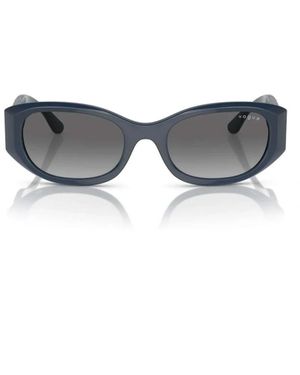 Vogue Elegante Blaue Sonnenbrille Mit Blumendesign - Grau